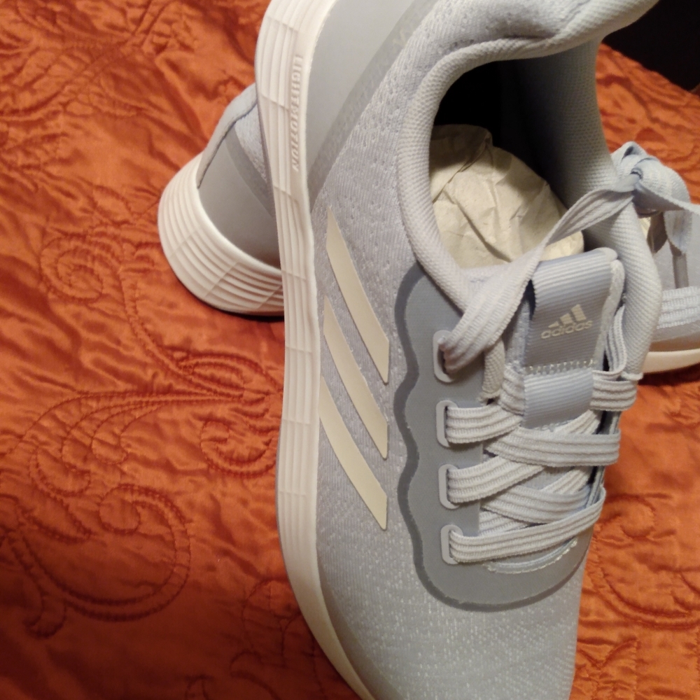 Adidas women's qt racer running shoes NIB